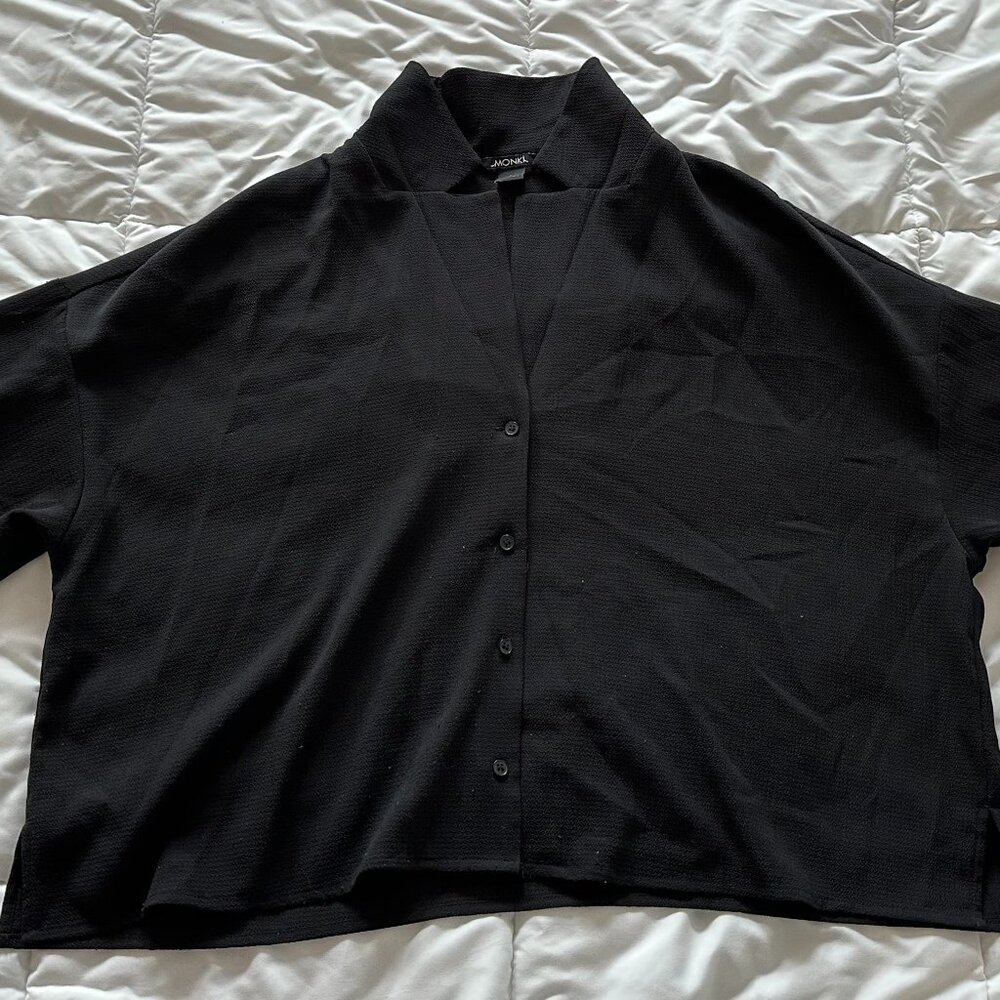 MONKI – BLACK LOOSE-FIT 3/4 SLEEVE SHIRT